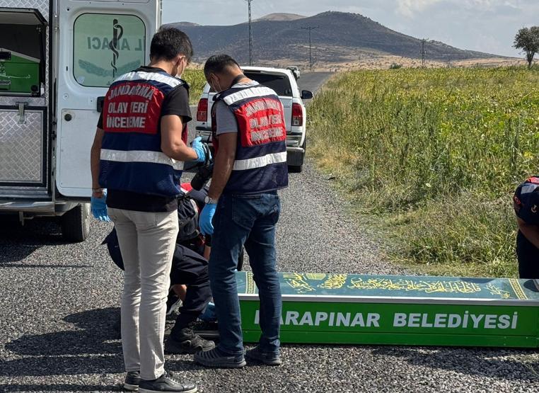 Kanlı pusu Aracın önünü kesip iki kardeşi öldürdüler