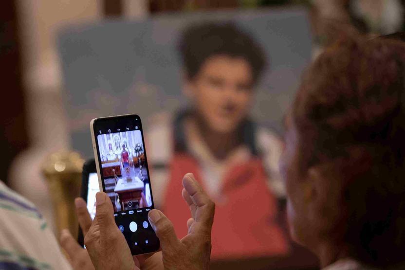 Vatikan’da tarihi an Papa resmen ilan etti: Carlo Acutis, ‘Y kuşağının ilk azizi’ oldu