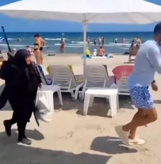 OLAY YASAK AŞK İDDİASI: Damadını sevgilisiyle yakalayan kaynana plajı birbirine kattı Aldatma sorunu evliliklerin yaklaşık yüzde 20sini...