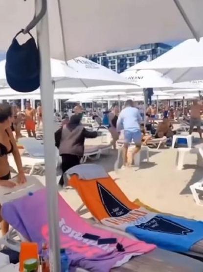 OLAY YASAK AŞK İDDİASI: Damadını sevgilisiyle yakalayan kaynana plajı birbirine kattı Aldatma sorunu evliliklerin yaklaşık yüzde 20sini...