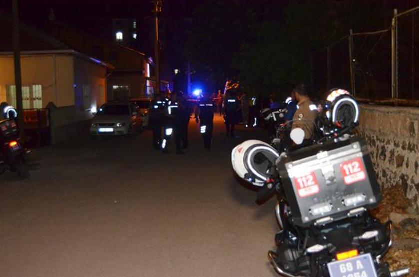 19 yaşındaki genç dehşet saçtı: Annesi, kardeşi ve komşusunu vurdu