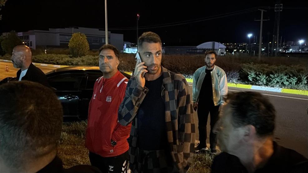 Sivas’ta minibüs ile otomobil çarpıştı Kazada 3’ü futbolcu 5 kişi yaralandı