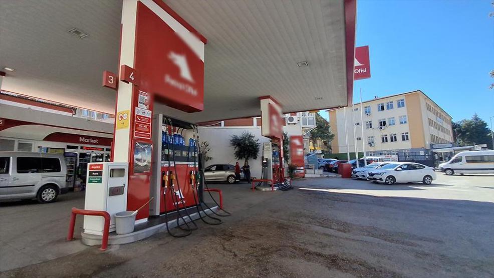 Faciaya ramak kala Akaryakıt istasyonunda korku dolu anlar