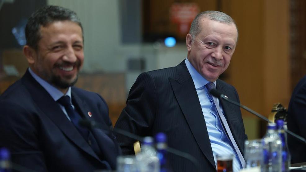 12 Dev Adam Külliyede Cumhurbaşkanı Erdoğan, A Milli Erkek Basketbol Takımını kabul etti