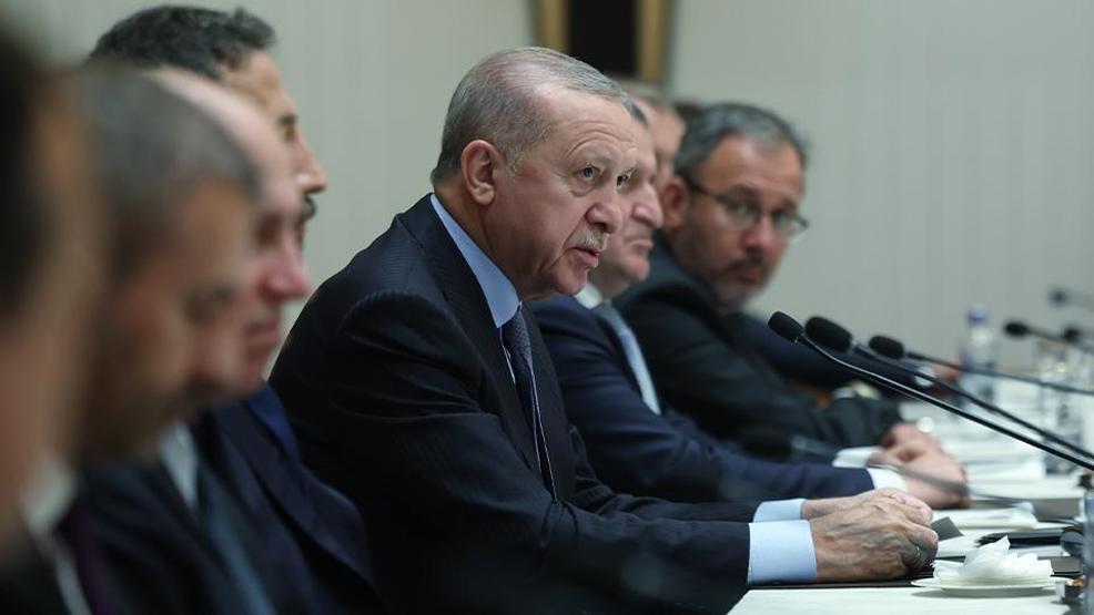 12 Dev Adam Külliyede Cumhurbaşkanı Erdoğan, A Milli Erkek Basketbol Takımını kabul etti