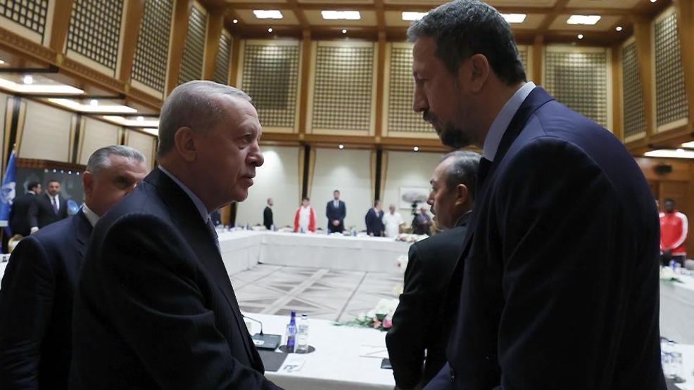 12 Dev Adam Külliyede Cumhurbaşkanı Erdoğan, A Milli Erkek Basketbol Takımını kabul etti