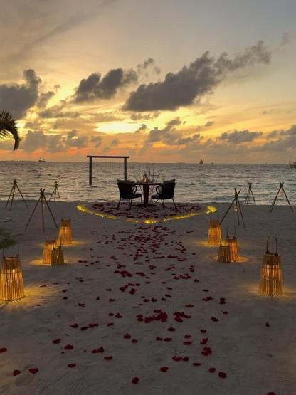 Survivorın eski yarışmacısı Ayşe Yüksel evleniyor Yorumlar peş peşe geldi: Ömür boyu mutluluklar