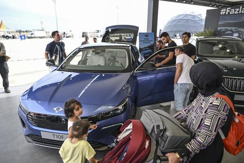 TEKNOFEST İstanbulda yeni TOGGa büyük ilgi T10F tanıtıldı
