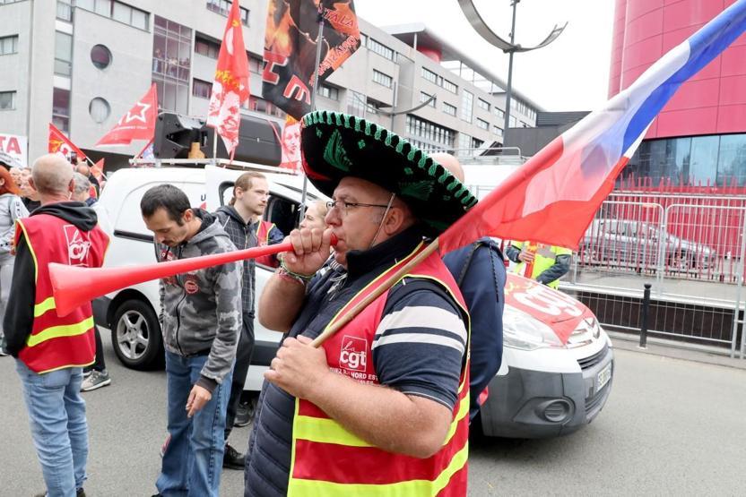 Fransızlar bugün sokağa çıkıyor Büyük eylem hazırlığı: Ülke genelinde yüz binlerce kişi eylem yapacak