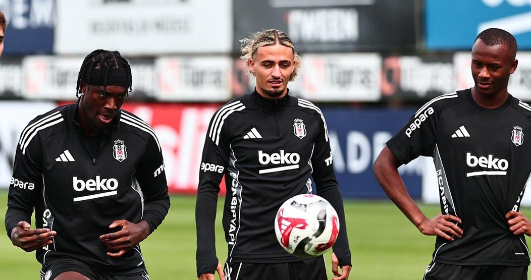 Beşiktaşta yol ayrımı Genç oyuncunun menajeri İstanbula geldi...