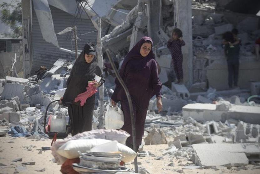 İnsanlığın turnusolü Gazze 60 km mesafede bir yanda parti diğer yanda soykırım