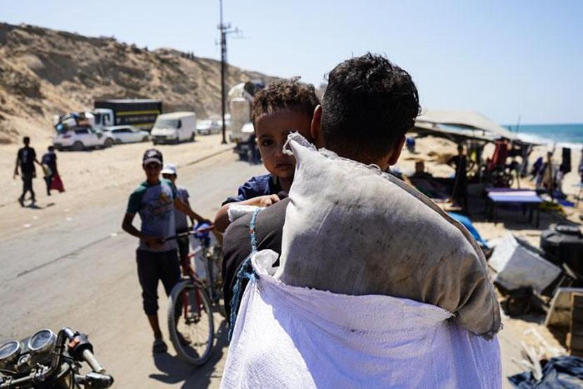 İnsanlığın turnusolü Gazze 60 km mesafede bir yanda parti diğer yanda soykırım