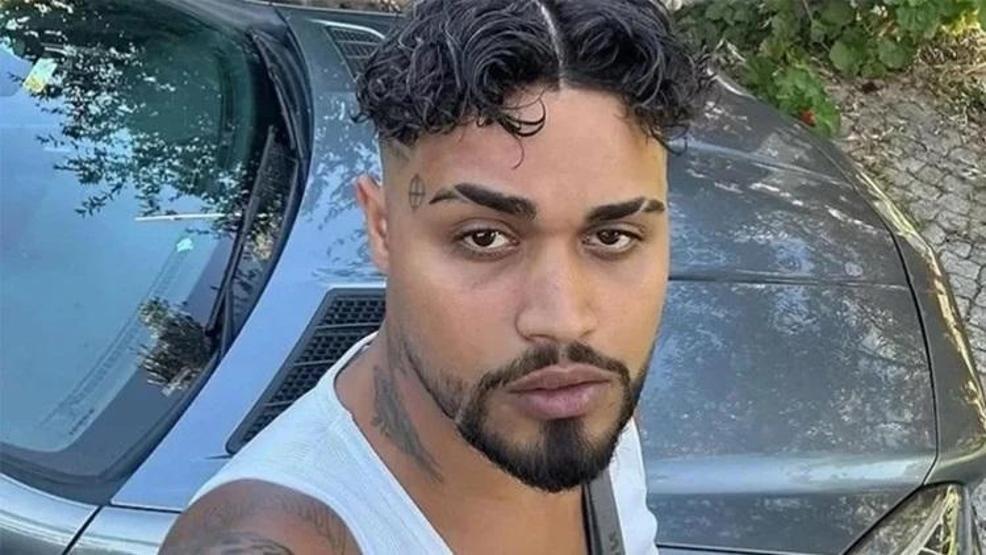 Lvbel C5ten olay gönderme: Eskiler turşu olduğu için deliriyor Mustafa Sandal, bakın ne yanıt verdi