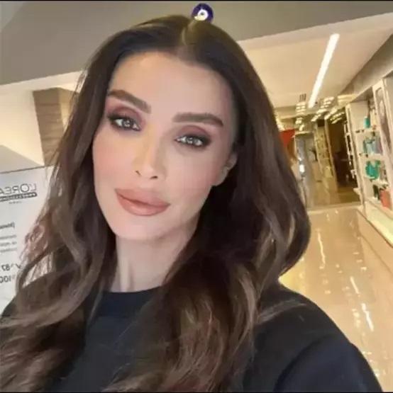 Özge Ulusoyun fit kalma sırrı ortaya çıktı Kim der ki 42 yaşında Dümdüz bir karın, tığ gibi ince bel