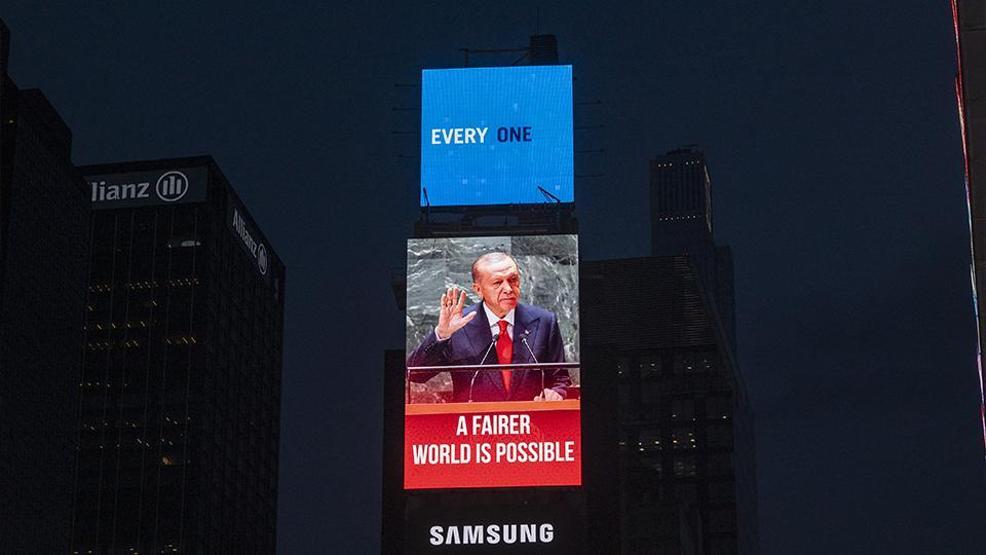 Cumhurbaşkanı Erdoğanın tarihi mesajı Times Meydanında: Dünya 5ten büyüktür