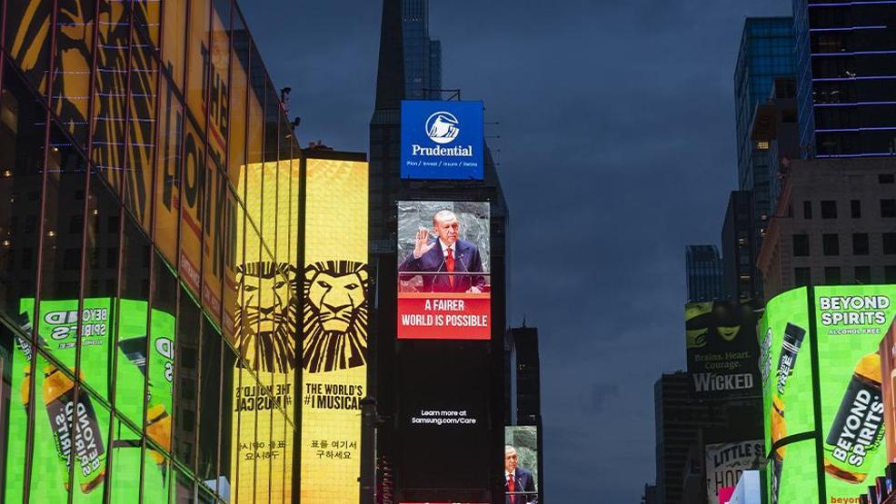 Cumhurbaşkanı Erdoğanın tarihi mesajı Times Meydanında: Dünya 5ten büyüktür