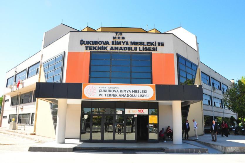 Fabrika gibi okul: Ürettiklerinden yıllık 2 milyon lira gelir elde ediyorlar