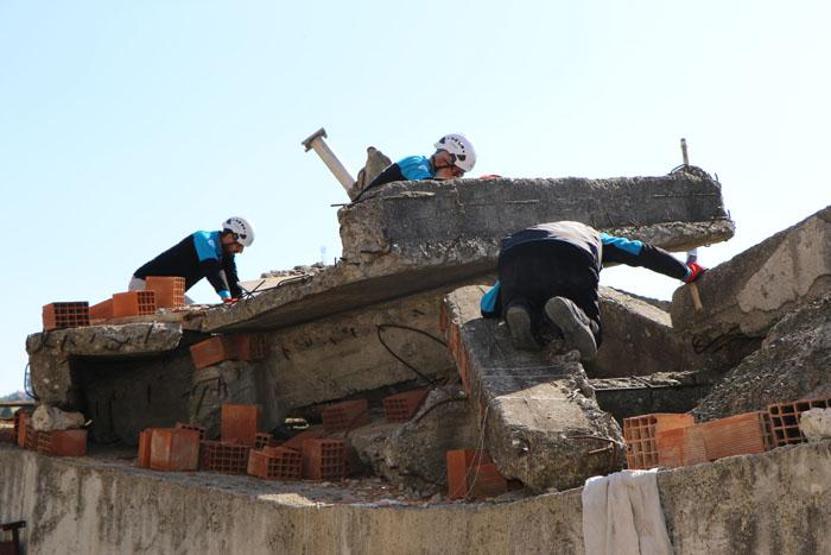 İlk kez denendi Enkazdakileri 120 saniyede tespit edecek