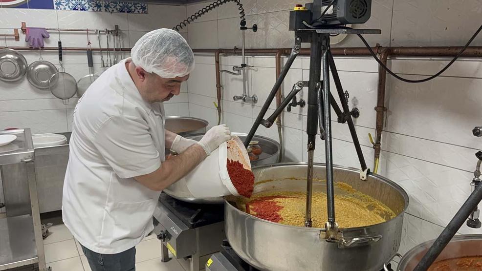 Balkan Mutfağını Vazgeçilmez Lezzeti: Lütenista Lütenista Nedir, Nazır Hazırlanır