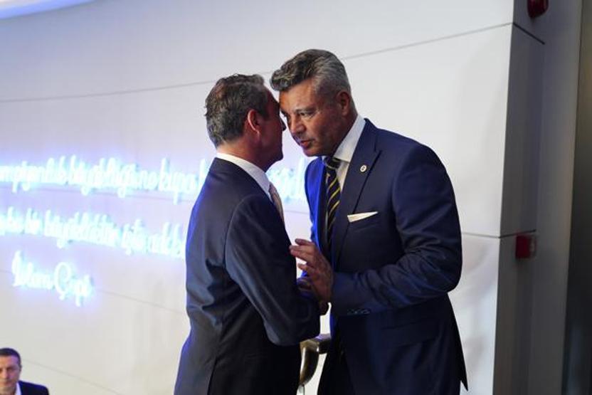 Fenerbahçede başkanlığa seçilen Sadettin Saran mazbatasını aldı