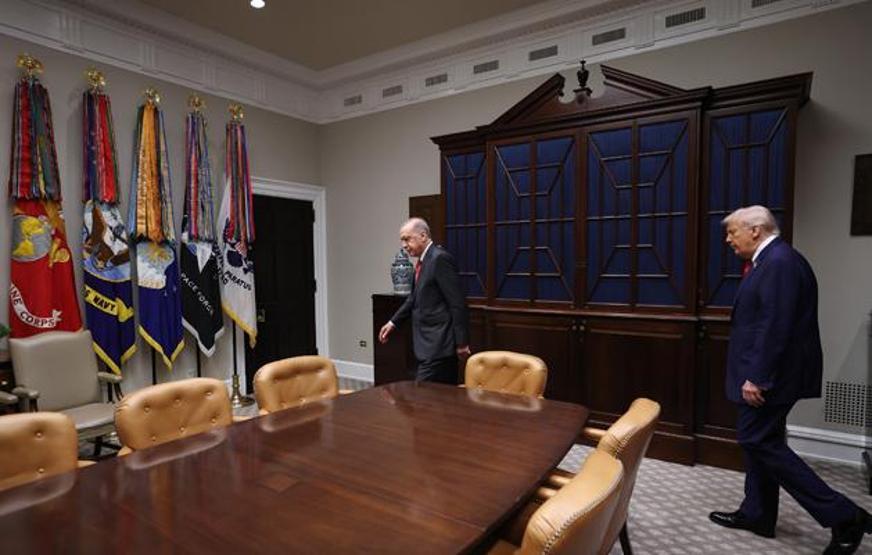 Trump’tan Cumhurbaşkanı Erdoğan’a sandalye jesti