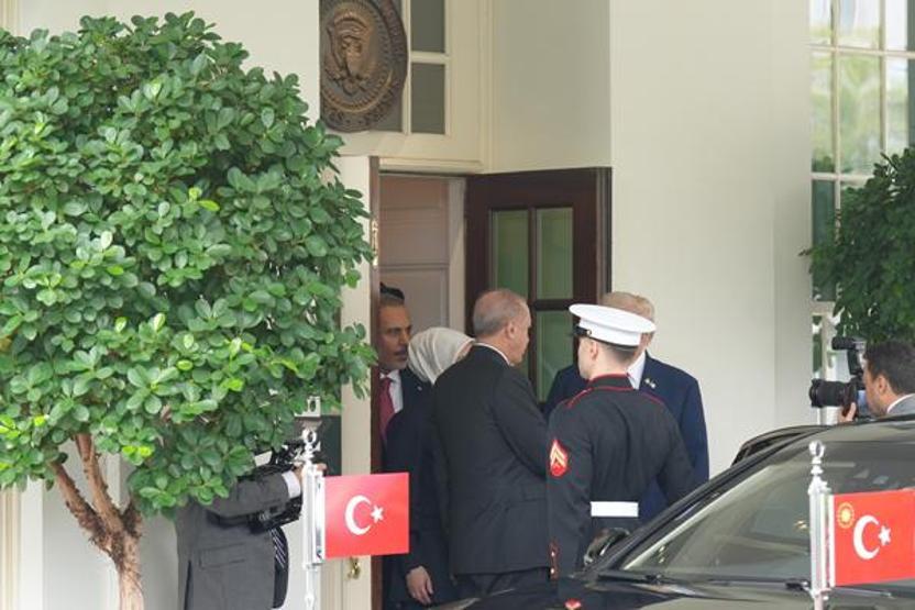 Trump’tan Cumhurbaşkanı Erdoğan’a sandalye jesti