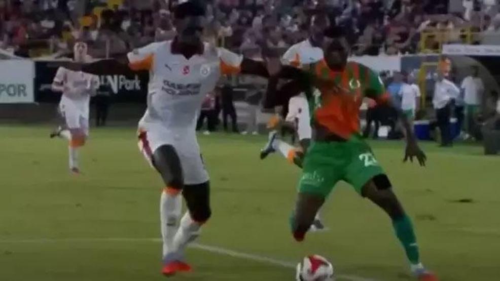 Galatasarayın Alanyaspora golü öncesi ihlal var mı Eski hakemler yorumladı