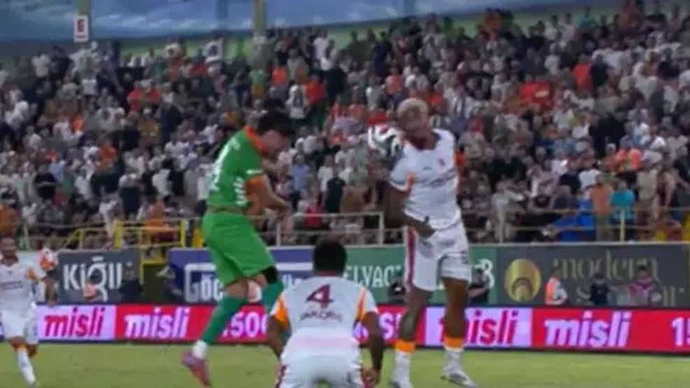Galatasarayın Alanyaspora golü öncesi ihlal var mı Eski hakemler yorumladı