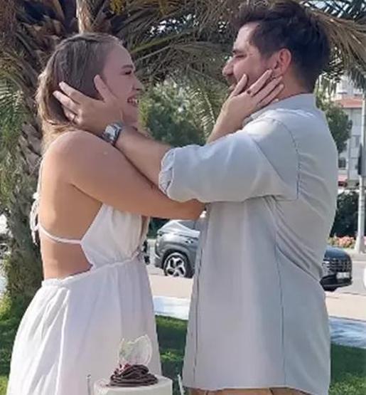 Bebeğin Cinsiyeti Belli Oldu Begüm Öner ve Ceyhun Fersoy Çiftinin Mutluluk Gözyaşları