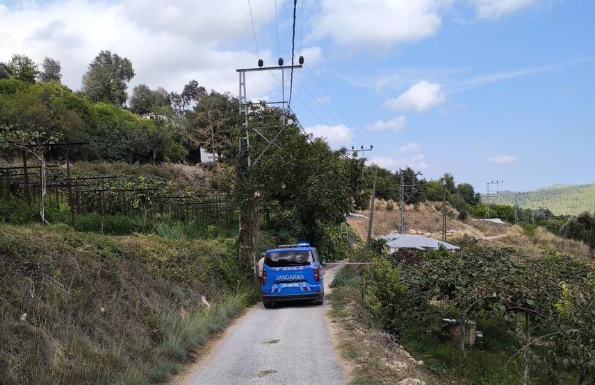 Yeni nişanlı çifti ölüm ayırdı: Önce elektrik çarptı sonra trafik kazası geçirdiler