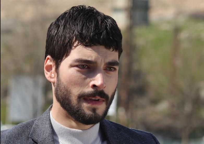 Akın Akınözü’nden Duygusal İtiraf: “130 Kiloydum, Aşk Acısıyla Yeniden Doğdum”
