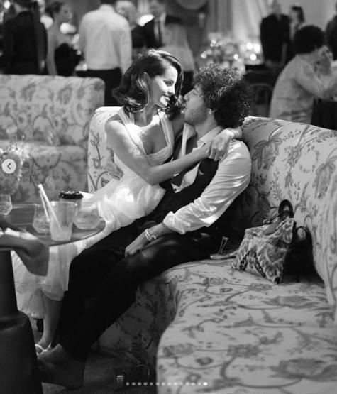 Selena Gomez’den Filtresiz Paylaşım Düğün Pastası Sanal Medyanın Gündeminde