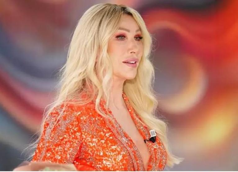 Seda Sayan Annesinin Sağlığını Anlattı Sanal Medyada Yorumlar Yağdı