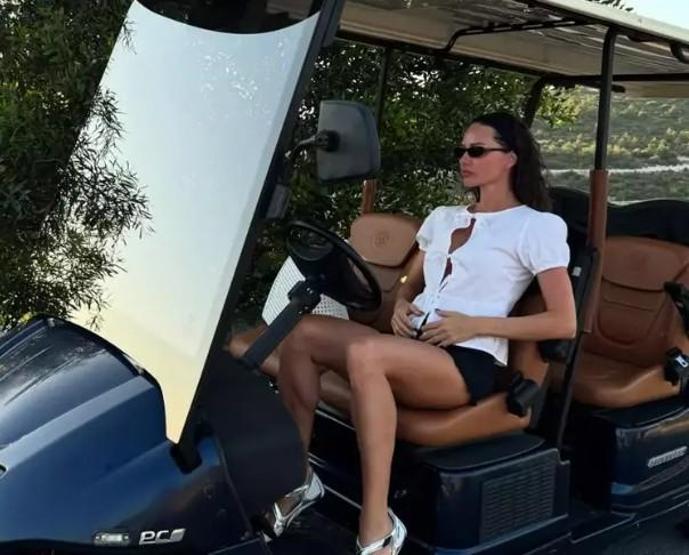 Yasemin Ergenenin Telefon Değişikliği Krize Yol Açtı Eski Numarasını Alan Petshop Sahibi İsyan Etti