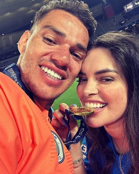 Fenerbahçenin kalecisi Edersonun güzeller güzeli eşi Lais Moraes tarzıyla görenleri büyüledi Öz yengem be