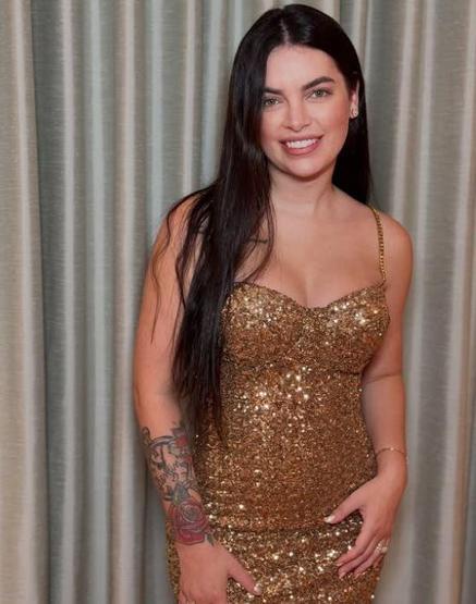 Fenerbahçenin kalecisi Edersonun güzeller güzeli eşi Lais Moraes tarzıyla görenleri büyüledi Öz yengem be