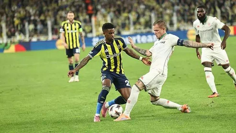 Fenerbahçenin kalecisi Edersonun güzeller güzeli eşi Lais Moraes tarzıyla görenleri büyüledi Öz yengem be
