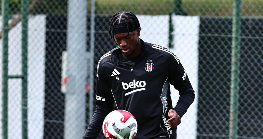 Sergen Yalçın, Galatasaray - Beşiktaş maçı öncesi derbi karnesiyle ön plana çıkıyor