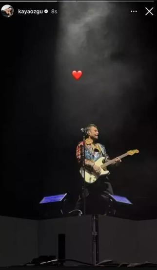 Özgü Kaya Aşkını Sanal Medyada İlk Kez İlan Etti Murat Dalkılıç Konserinde Kalpler Havada