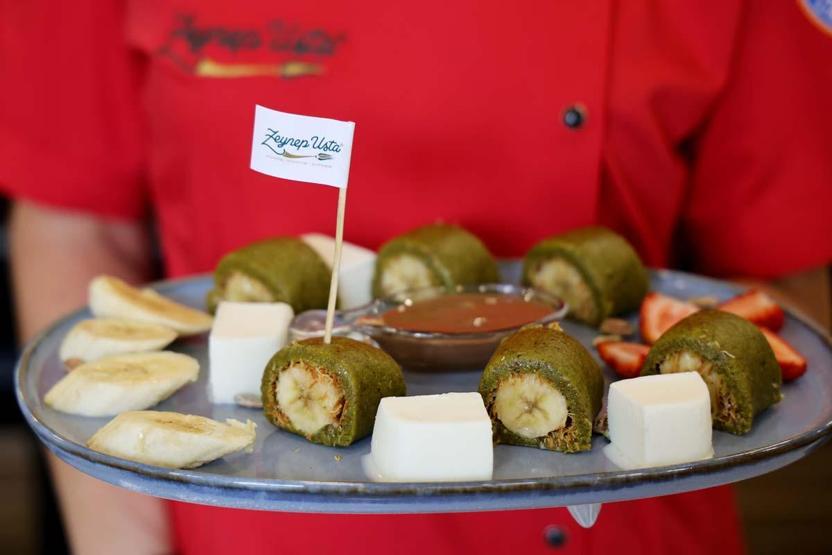 Uzak Doğudan gelen müşterilerinden esinlendi, Sushi Kadayıf yaptı