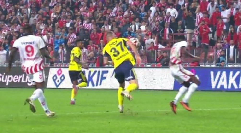 Samsunspor - Fenerbahçe maçındaki tartışmalı pozisyonlar değerlendirildi Gol iptali doğru mu