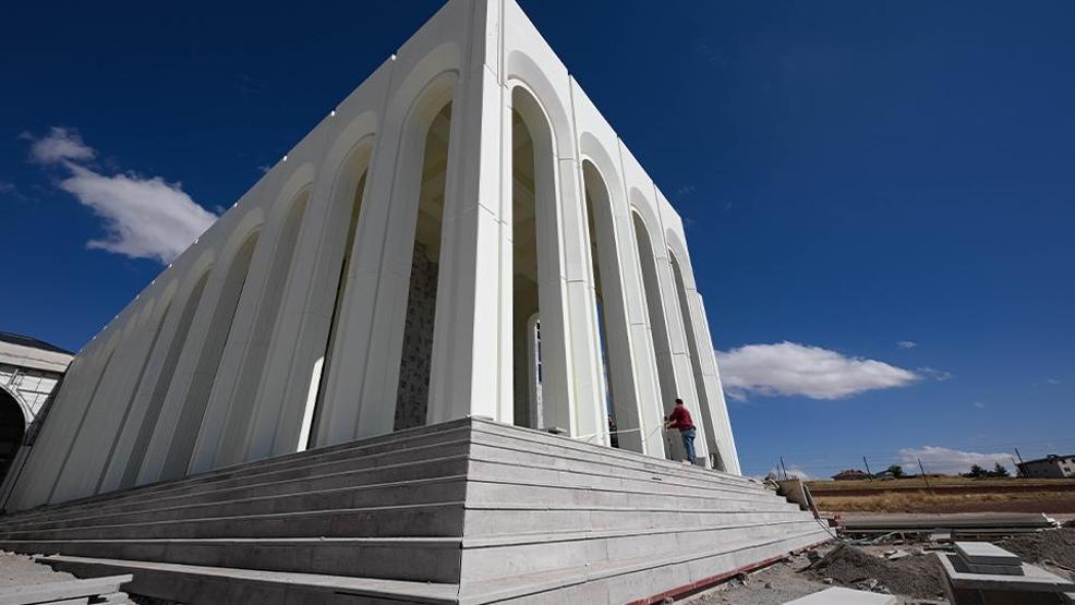 Arsasını Bahçeli hibe etmişti Hacıbektaştaki arsaya yapılan cemevi külliyesi 11 Ekimde açılıyor