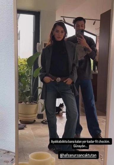 AYNA KARŞISINDA BÖYLE POZ VERDİLER İnci Tanelerinin Cihanı Kubilay Aka ile Hafsanur Sancaktutan aşka geldi