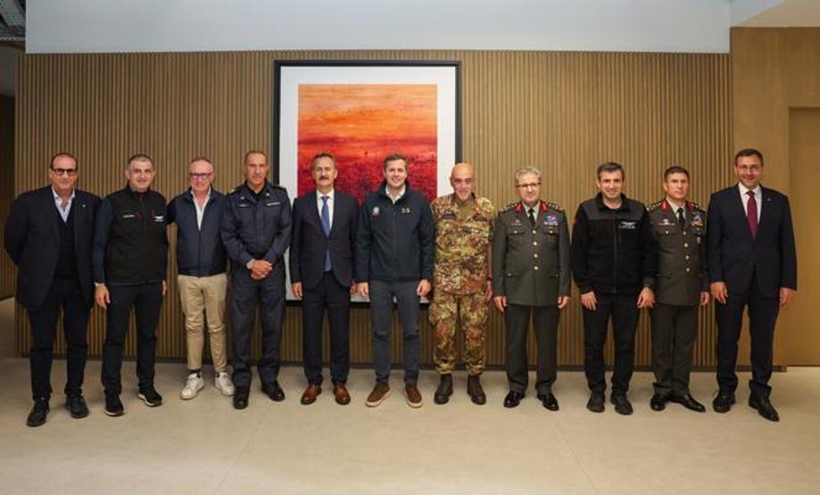 İtalya Savunma Bakanlığı heyeti BAYKAR teknolojisini yerinde inceledi