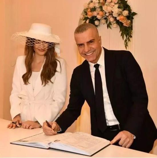 Berdan Mardini’nin Evliliğinde Kriz mi Var Sanal Medya Paylaşımı Tartışma Yarattı