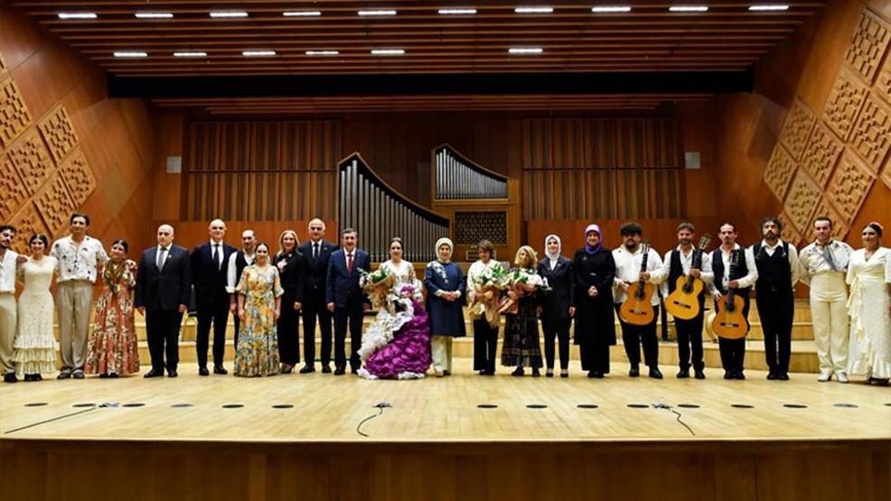 Cumhurbaşkanı Erdoğanın eşi Emine Erdoğan, Gazzeye yardım etkinliğine katıldı