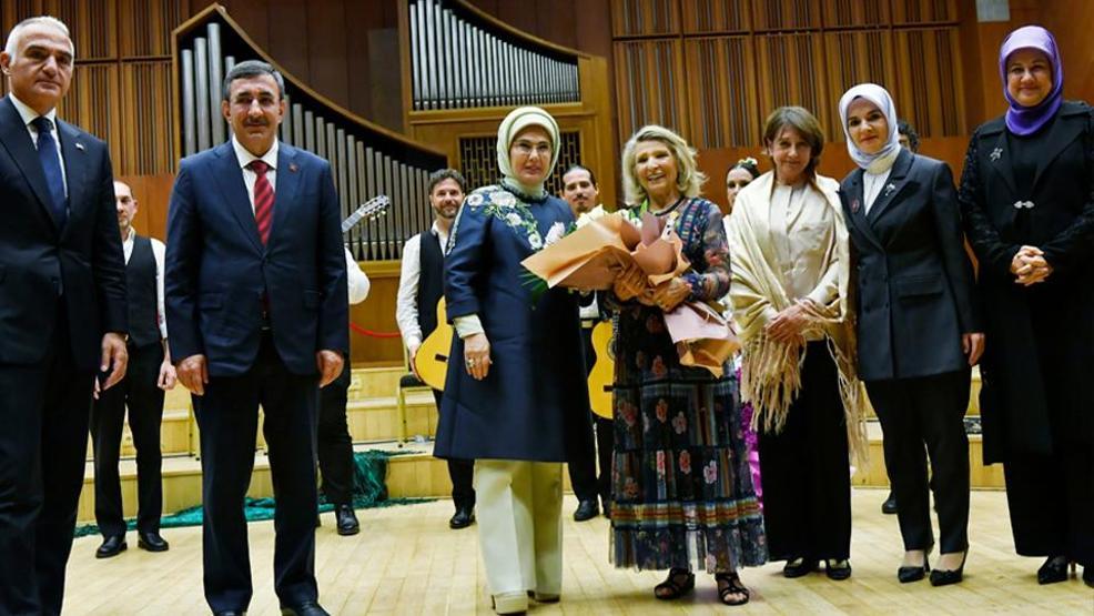 Cumhurbaşkanı Erdoğanın eşi Emine Erdoğan, Gazzeye yardım etkinliğine katıldı