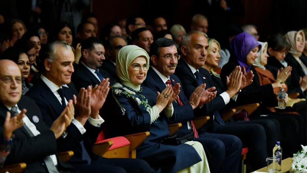 Cumhurbaşkanı Erdoğanın eşi Emine Erdoğan, Gazzeye yardım etkinliğine katıldı