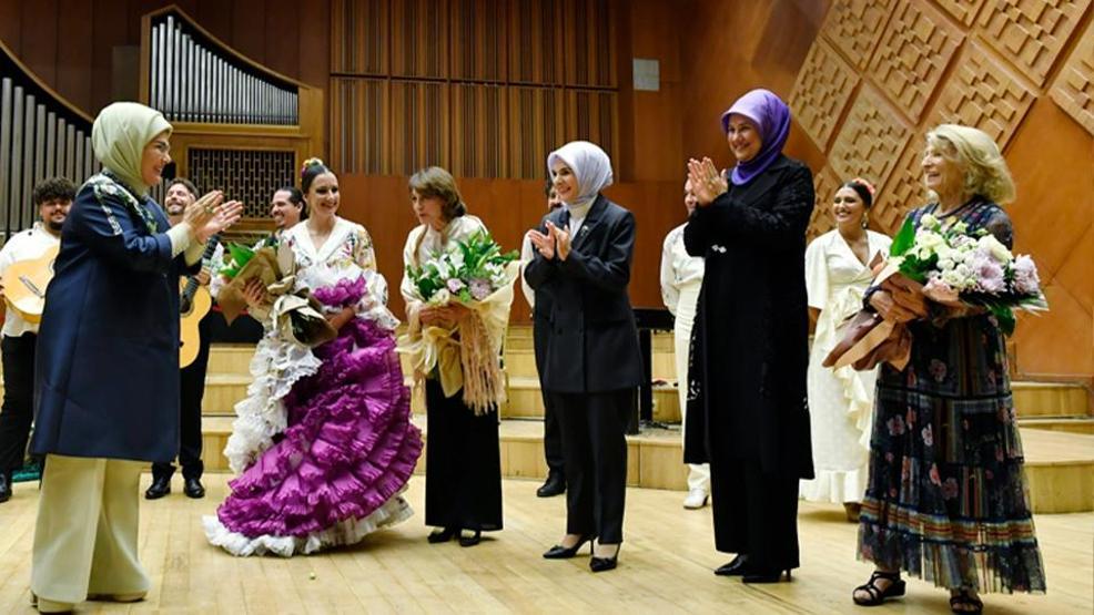 Cumhurbaşkanı Erdoğanın eşi Emine Erdoğan, Gazzeye yardım etkinliğine katıldı