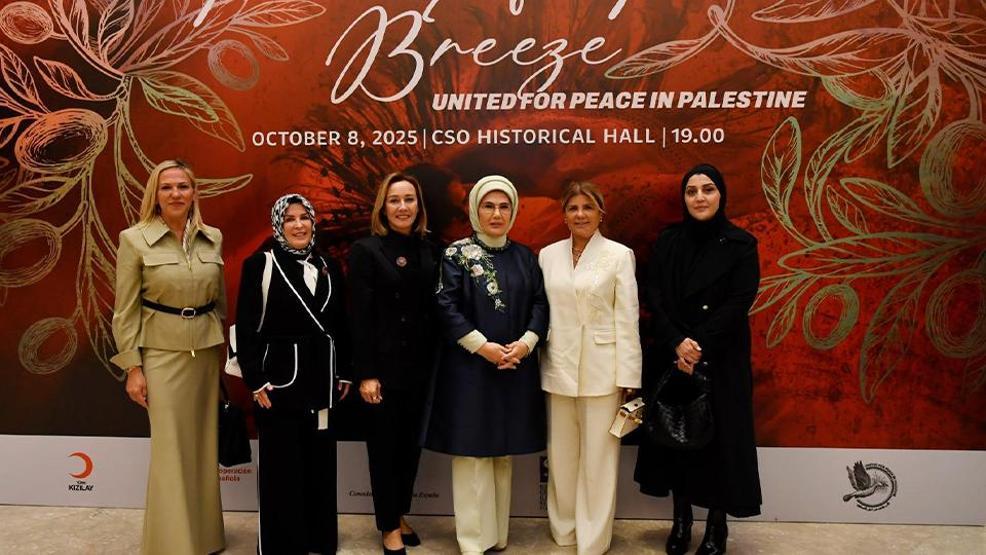 Cumhurbaşkanı Erdoğanın eşi Emine Erdoğan, Gazzeye yardım etkinliğine katıldı